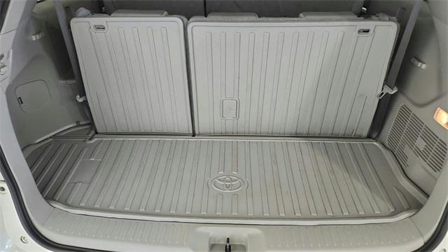 used 2018 Toyota Highlander car, priced at $25,389