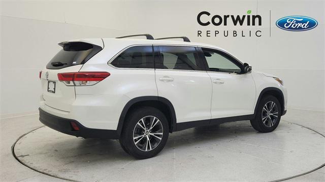 used 2019 Toyota Highlander car, priced at $21,890