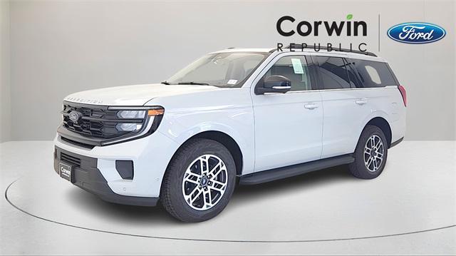 new 2025 Ford Expedition car, priced at $68,783