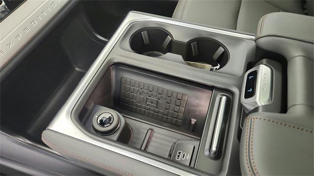 new 2025 Ford Expedition Max car, priced at $73,286