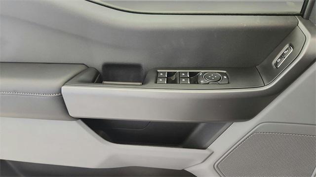 new 2025 Ford F-250 car, priced at $67,852