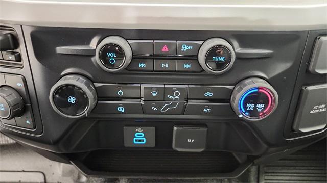 new 2025 Ford F-250 car, priced at $53,962