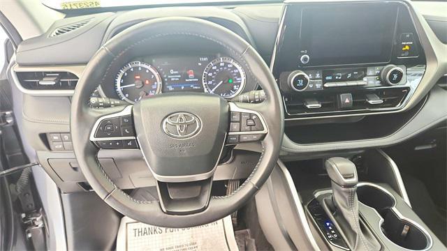 used 2023 Toyota Highlander car, priced at $30,590