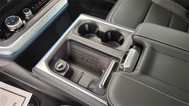 new 2025 Ford Expedition car, priced at $81,235