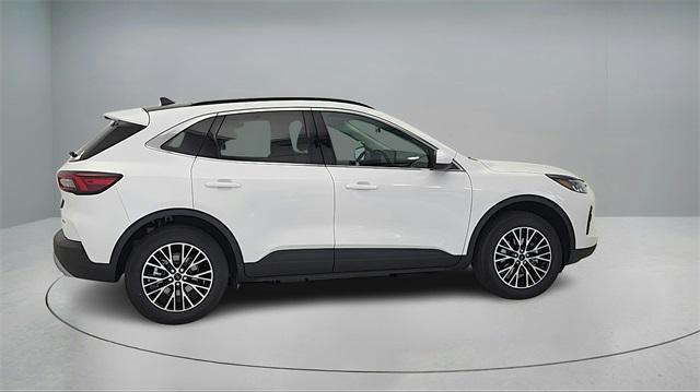 new 2025 Ford Escape PHEV car, priced at $33,485