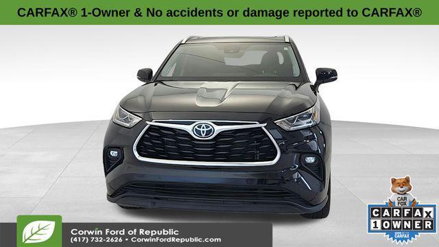 used 2023 Toyota Highlander car, priced at $36,989