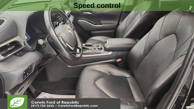 used 2023 Toyota Highlander car, priced at $36,989