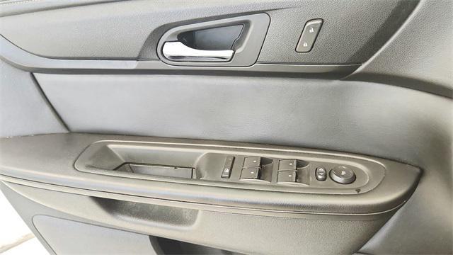 used 2015 Chevrolet Traverse car, priced at $5,699