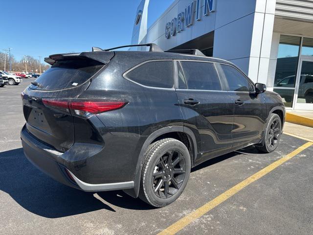 used 2023 Toyota Highlander car, priced at $30,890