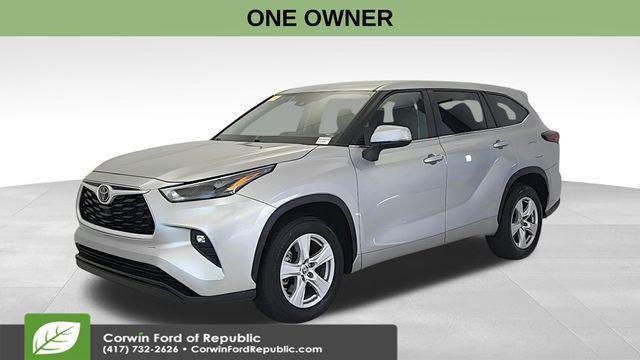 used 2024 Toyota Highlander car, priced at $32,489