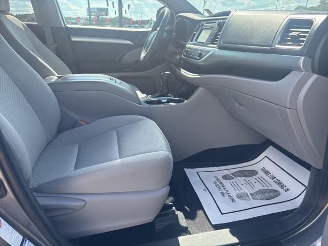used 2017 Toyota Highlander car, priced at $22,831