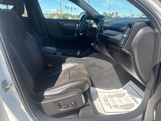 used 2020 Volvo XC40 car, priced at $17,853