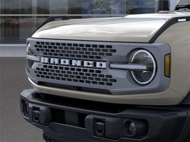 new 2025 Ford Bronco car, priced at $45,522