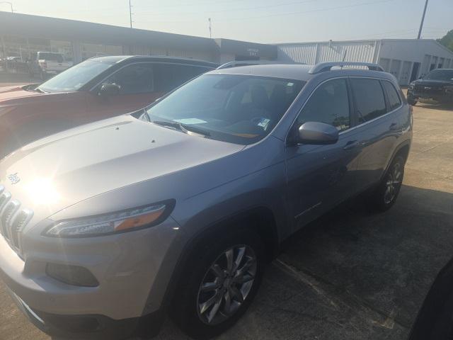 used 2017 Jeep Cherokee car, priced at $13,290