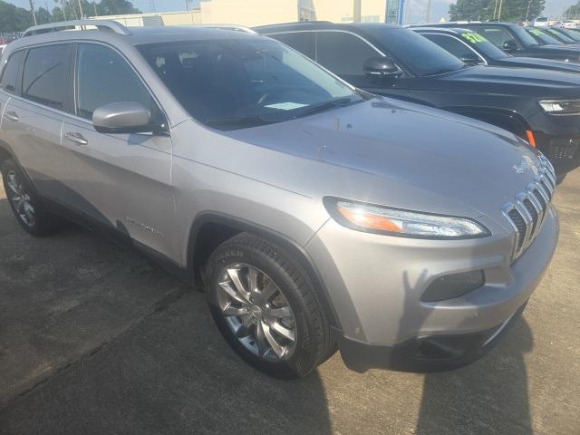 used 2017 Jeep Cherokee car, priced at $13,290