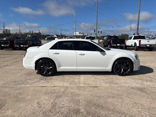 used 2022 Chrysler 300 car, priced at $23,368