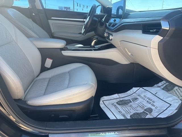 used 2023 Nissan Altima car, priced at $22,110
