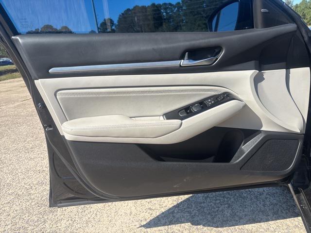 used 2023 Nissan Altima car, priced at $22,110