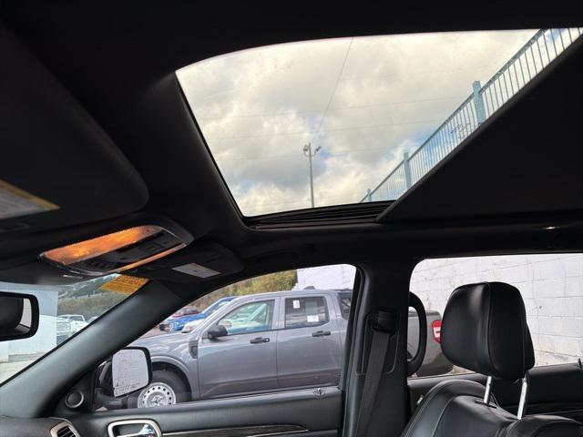 used 2016 Jeep Grand Cherokee car, priced at $13,998