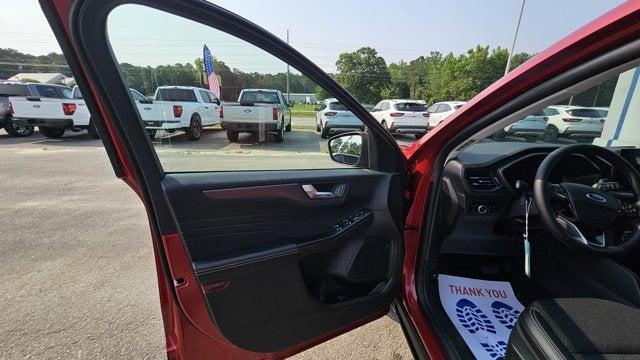 new 2025 Ford Escape PHEV car, priced at $35,128