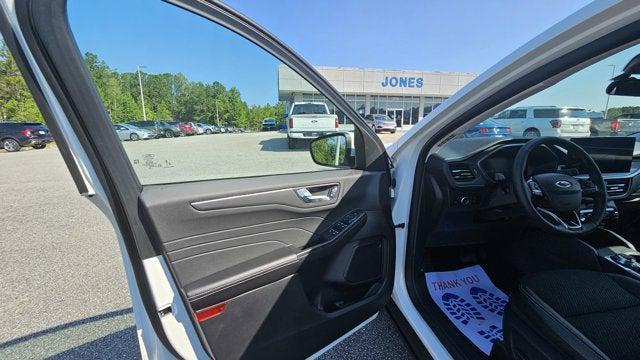 new 2025 Ford Escape PHEV car, priced at $30,142