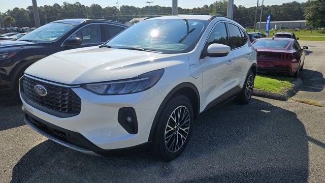 new 2025 Ford Escape PHEV car, priced at $30,142