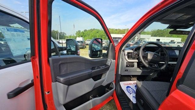 new 2025 Ford F-350 car, priced at $60,690