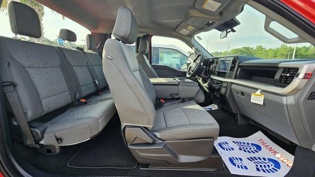 new 2025 Ford F-350 car, priced at $60,690