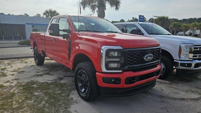 new 2025 Ford F-350 car, priced at $60,690