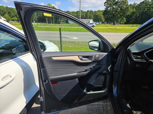 used 2022 Ford Escape car, priced at $29,999