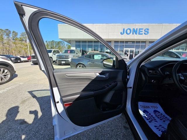 new 2025 Ford Escape car, priced at $33,693