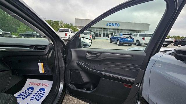 new 2025 Ford Escape car, priced at $30,440