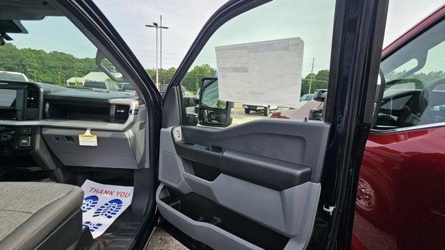 new 2025 Ford F-350 car, priced at $61,420