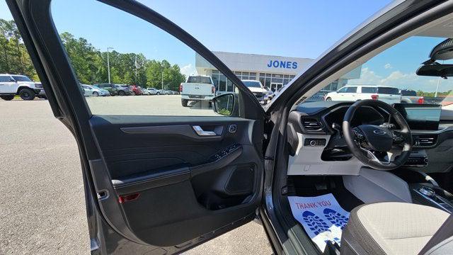 new 2025 Ford Escape car, priced at $35,220