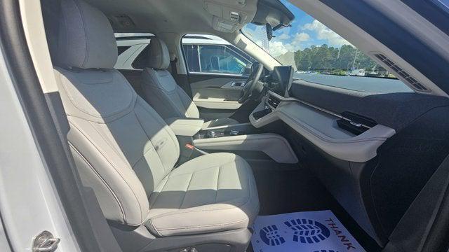 new 2025 Ford Explorer car, priced at $44,165