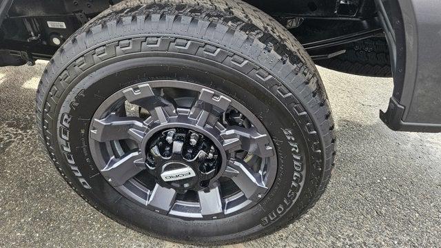 new 2025 Ford F-250 car, priced at $60,250