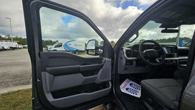 new 2025 Ford F-250 car, priced at $60,250