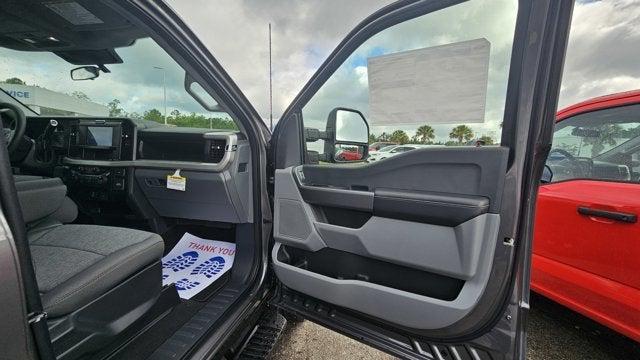 new 2025 Ford F-250 car, priced at $60,250