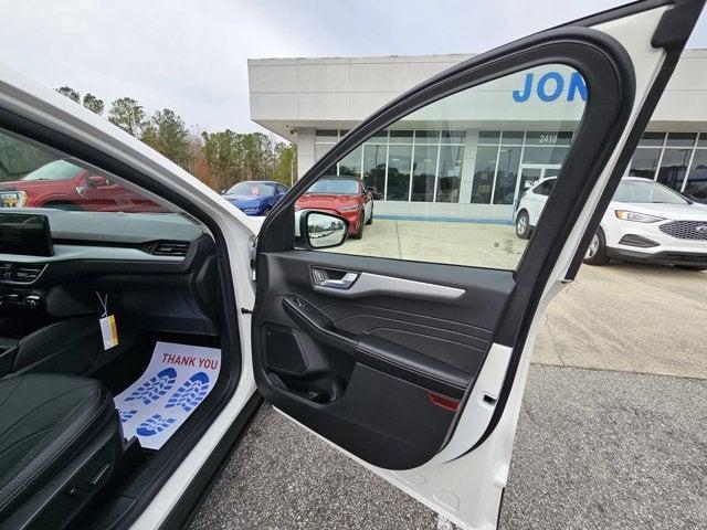 new 2025 Ford Escape car, priced at $40,015