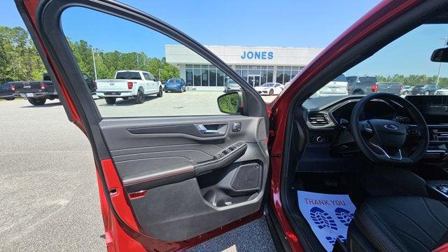 new 2025 Ford Escape car, priced at $38,300