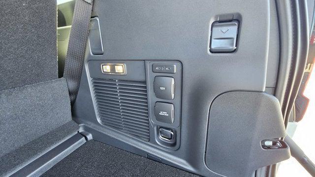 new 2025 Ford Expedition car, priced at $76,780