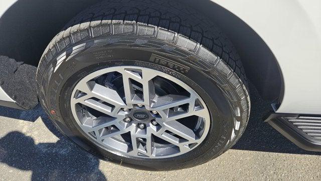 new 2025 Ford Expedition car, priced at $76,780