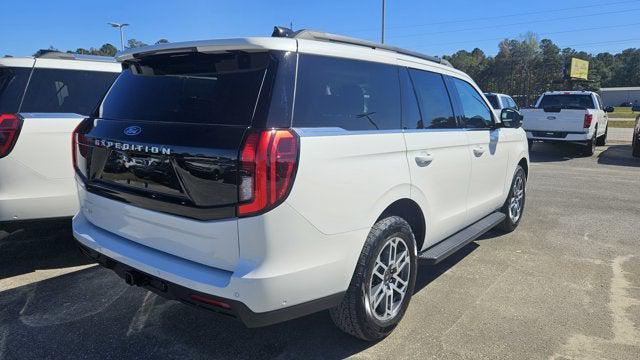 new 2025 Ford Expedition car, priced at $76,780