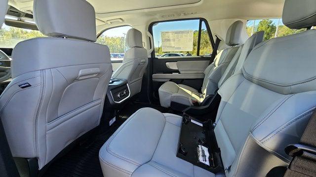 new 2025 Ford Expedition car, priced at $76,780