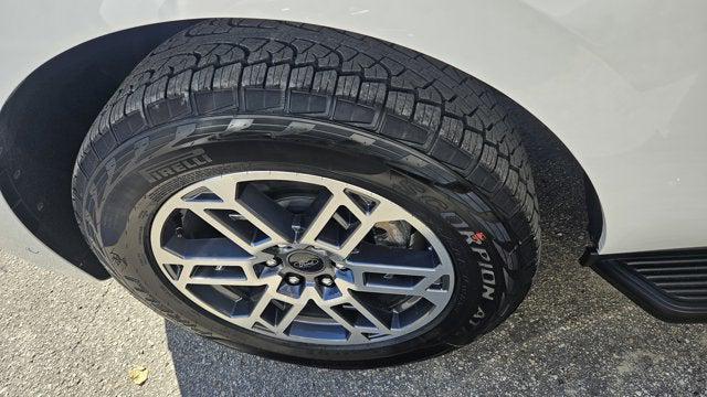 new 2025 Ford Expedition car, priced at $76,780