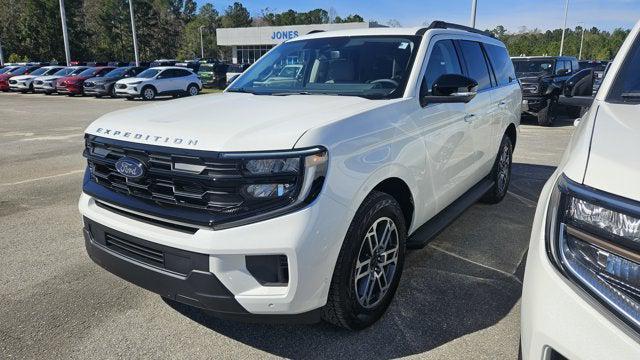 new 2025 Ford Expedition car, priced at $76,780