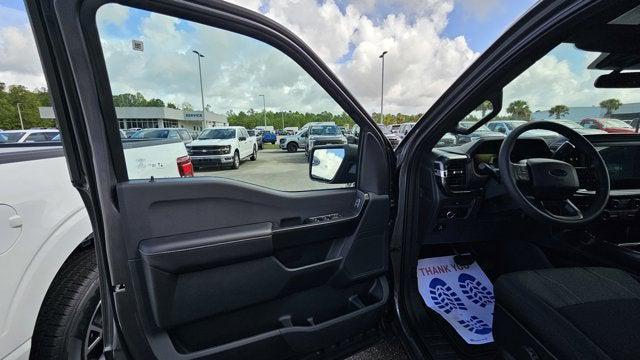 new 2025 Ford F-150 car, priced at $45,295