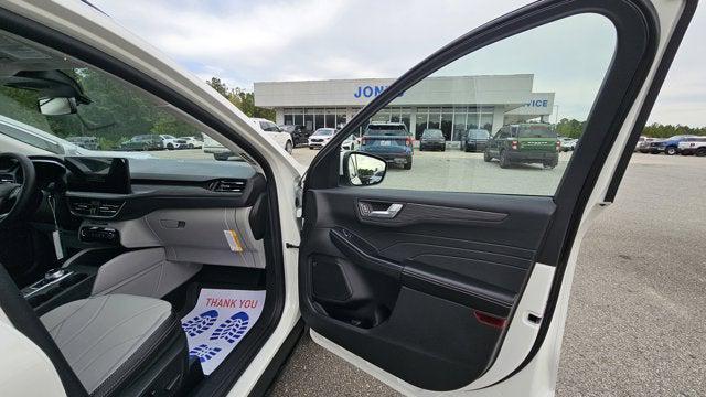 new 2025 Ford Escape PHEV car, priced at $39,710