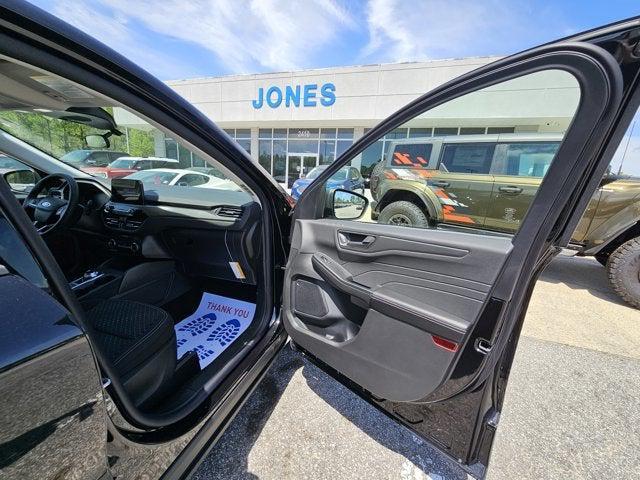 new 2025 Ford Escape car, priced at $28,674