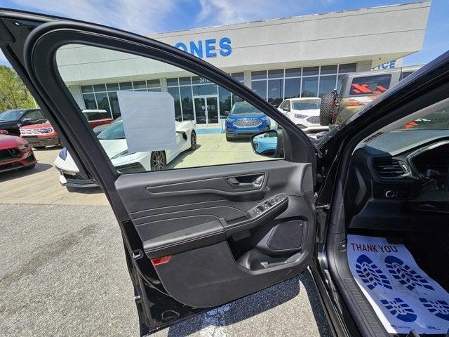 new 2025 Ford Escape car, priced at $28,674